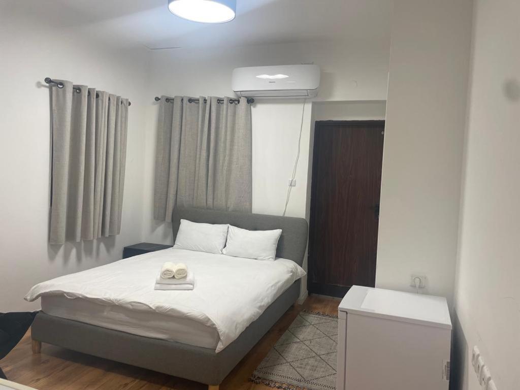 The Lion Hotel Хайфа Екстер'єр фото